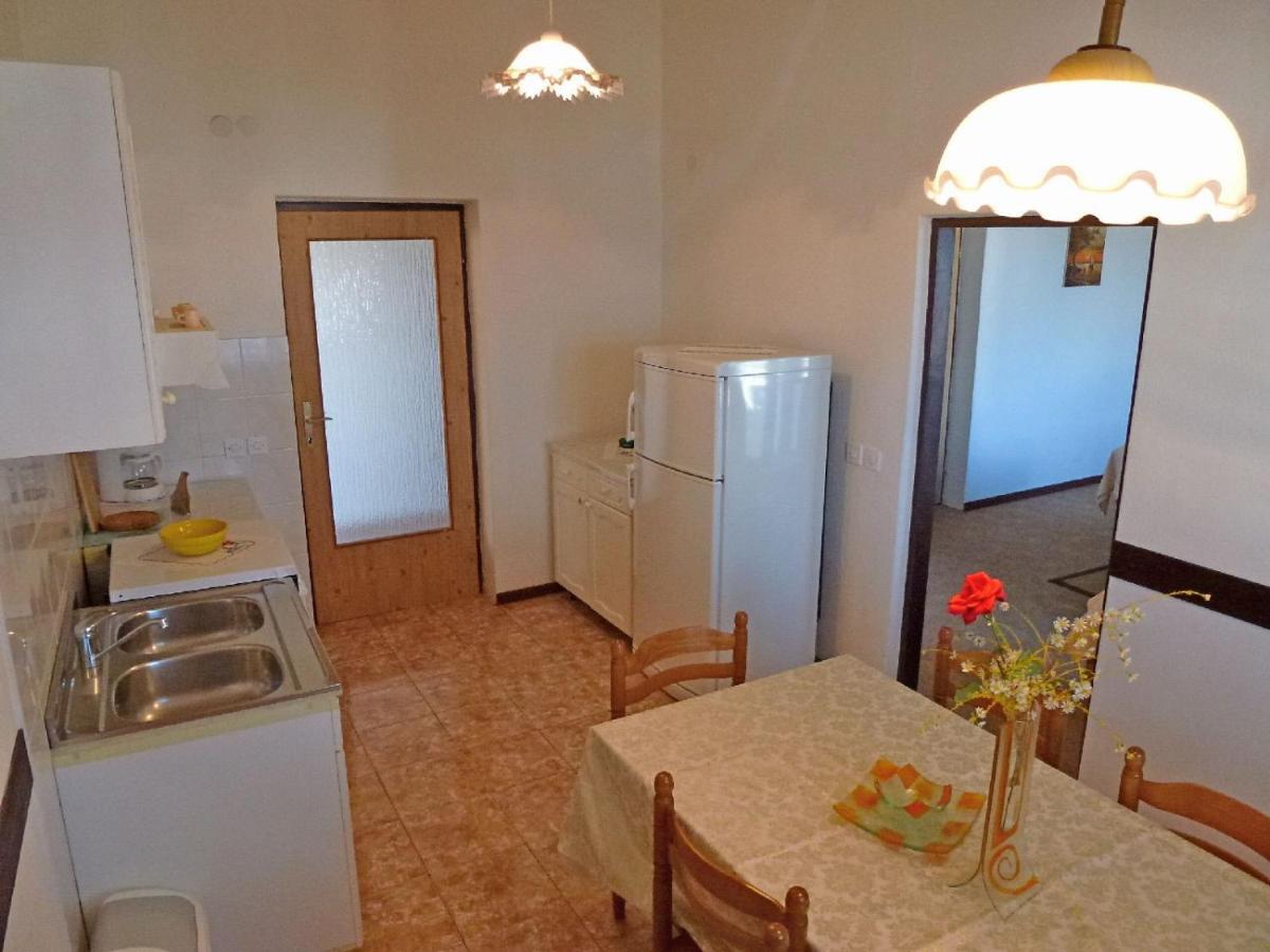 Apartment Milica Njivice Extérieur photo
